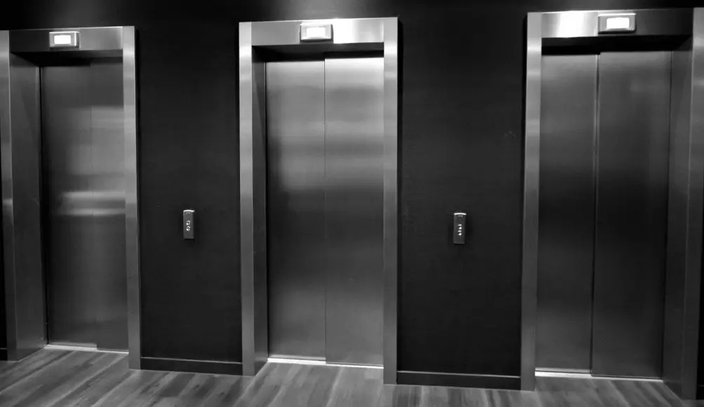 A Guide On What To Look for Before Hiring A Lift Company